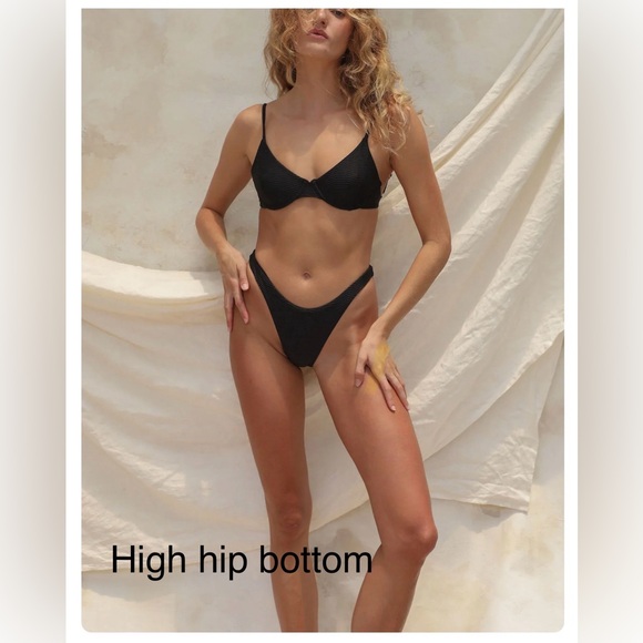 TOAST SWIM - Knot top (M), hipster bottom (L) in Rhubarb - Picture 6 of 7